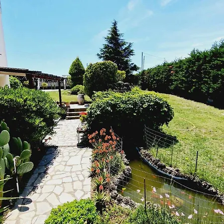 Nyaraló Dimis Garden *